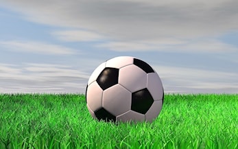 Sakte men sikkert tilbake til en normal fotballhverdag.